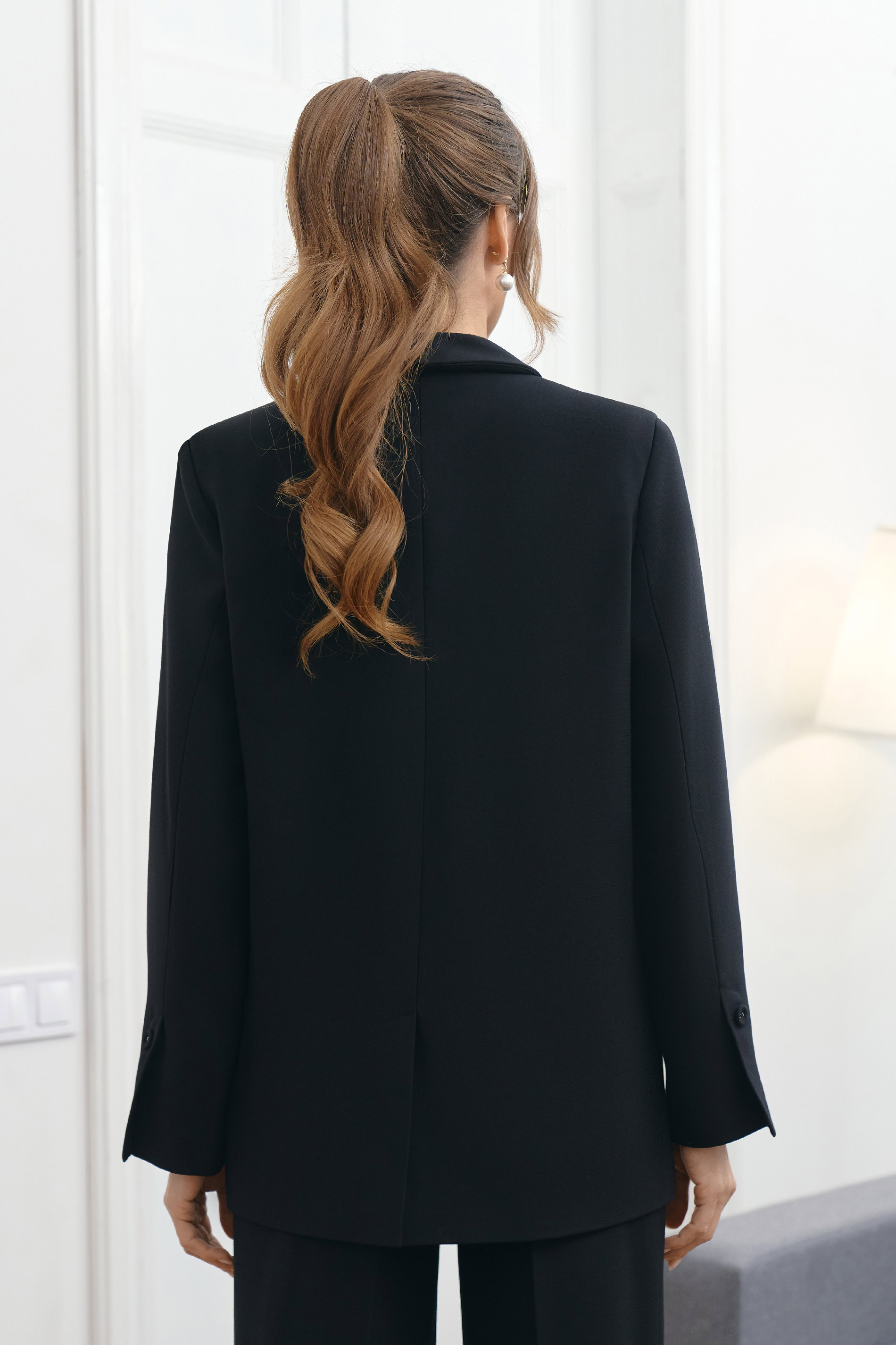 Двубортный жакет oversize кроя BL52201
